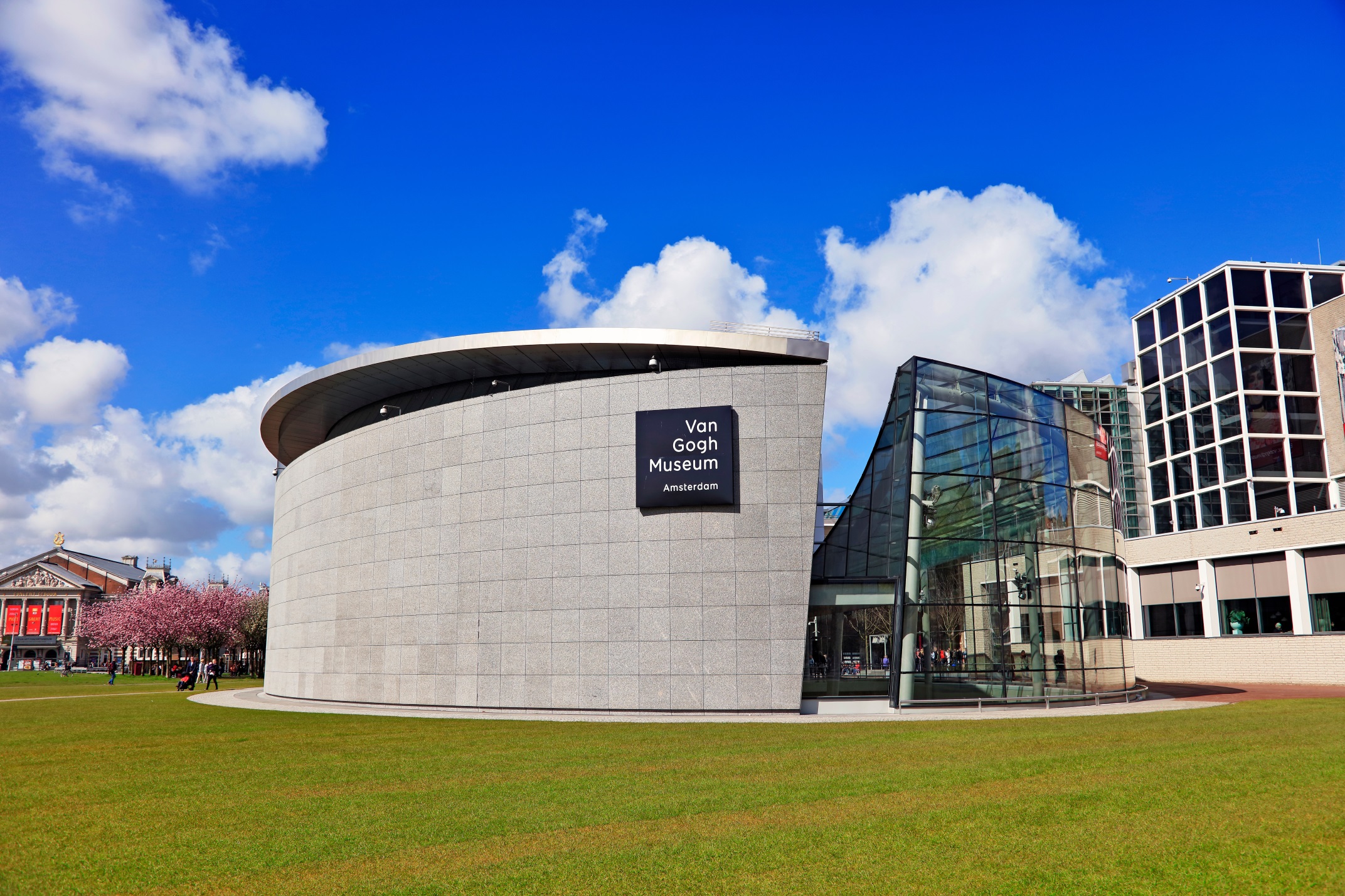 van Gogh museum 1 - Istock